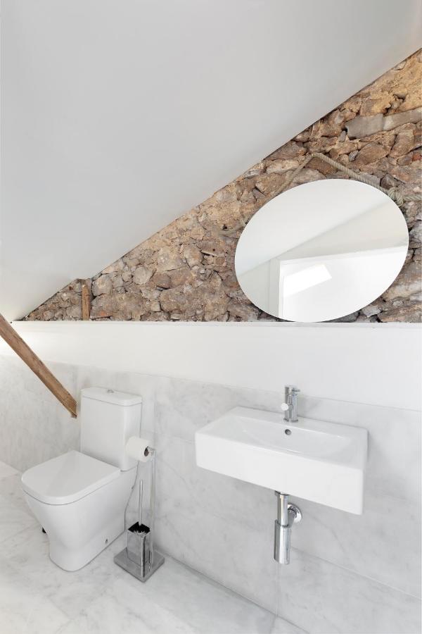 Room Lusiadas With Private Bathroom Lissabon Exterior foto